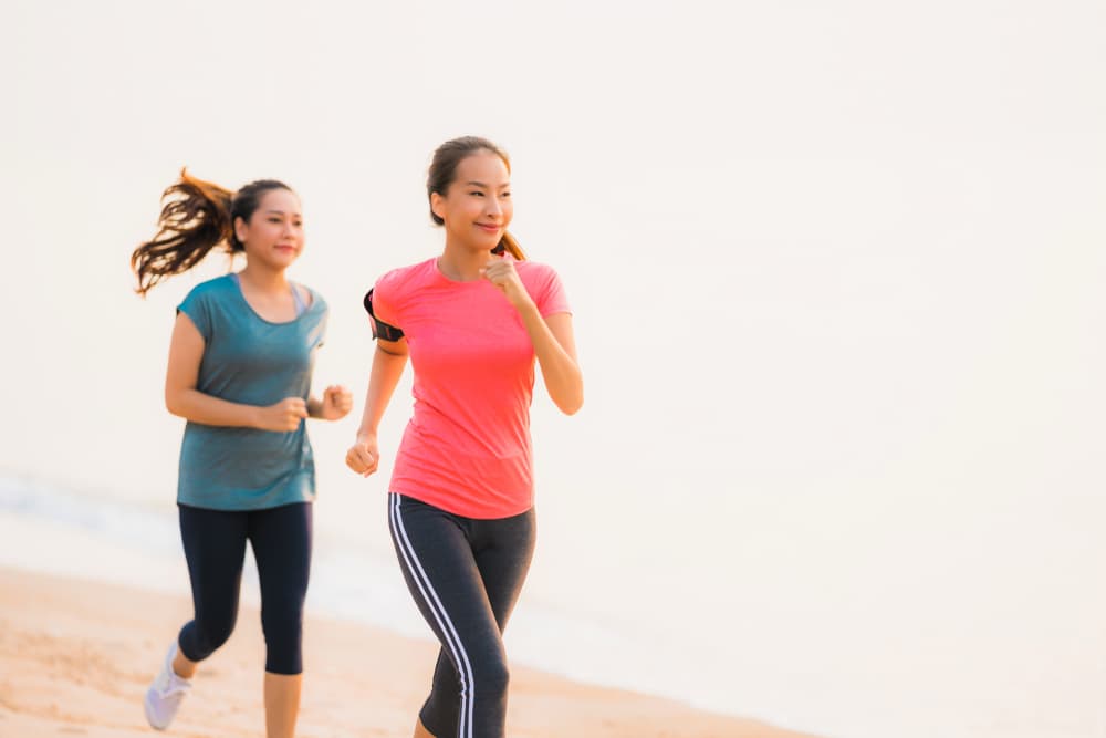 Illustration showing improved blood circulation through ECP therapy